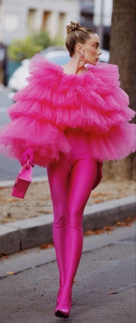 Barbie Paris, Outrageous Fashion, Candy Costumes, Fuchsia Dress, Pantone Colors, Elle Woods, Regina George, Style Muse, Fashion Fail