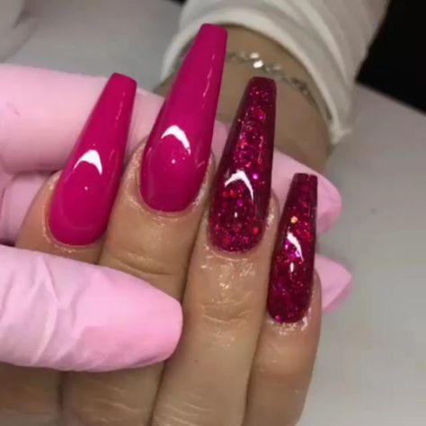 Pink Black Glitter Nails, Magenta Acrylic Nails, Magenta Nails, Confetti Nails, Maroon Nails, December Nails, Cow Nails, Swarovski Nails, White Acrylic Nails