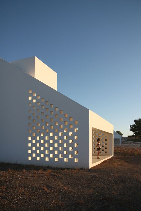 Gable Wall, Small Guest Bedroom, Portal Design, Mediterranean Villa, Modern Villa Design, Porch Area, Vernacular Architecture, Design Strategy, Menorca