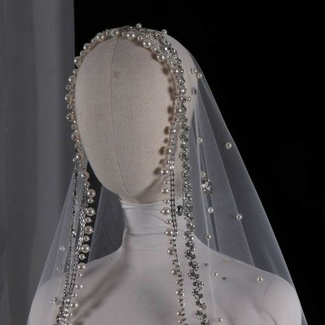 Bride Veils, Rhinestone Veil, Baju Kahwin, Pearl Veil, Bride Veil, Wedding Headdress, Dream Wedding Ideas Dresses, Future Wedding Plans, Foto Poses