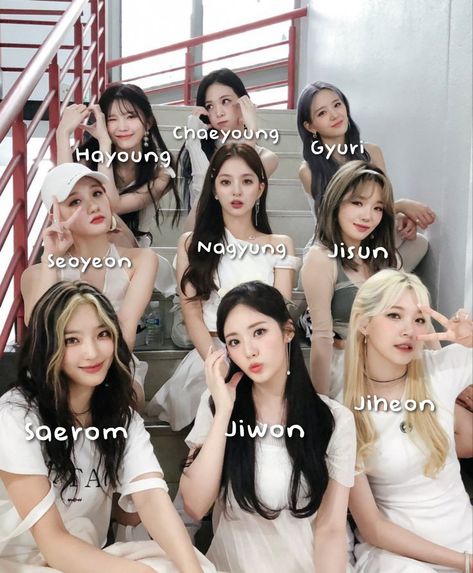 Kpop Group Names, Girls Group Names, Group Photos, Pledis Entertainment, Reality Show, Girl Names, Kpop Girl Groups, Kpop Groups, Pop Group