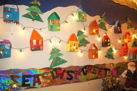 School Picture Display Ideas | An attractive Christmas display...by Red Colander at flckr Christmas Bulletin Boards, Infant Classroom, Winter Bulletin Boards, Christmas Bulletin Board, Preschool Bulletin, Christmas Bulletin, Gingerbread Village, Bulletin Board Ideas, Christmas School