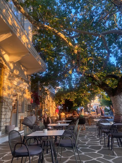 #greece #summer #naxos #naxosgreece #resteraunt #eurosummer Naxos Greece, Greek Island Hopping, Naxos Island, Greece Trip, Greece Summer, Greece Holiday, Paris Tours, Italy Tours, Dream Holiday