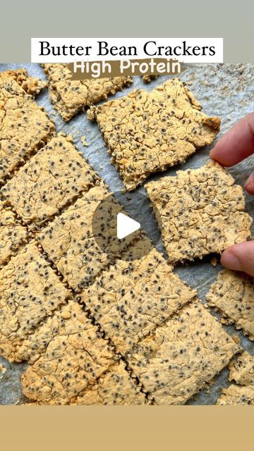 Francesca - Recipes For Weightloss on Instagram: "Here 👇👇👇👇  A new gluten-free cracker recipe!  These high-fibre, protein-packed crackers are a guilt-free treat – just 1 WW point for 4 crackers or 6 points for the entire tray. Kid-approved too!  Sound on to hear the crunch🥰  For a small tray (around 22 crackers):  Ingredients:  200g (7 ounces) butter beans (canned or cooked) 2 tbsp chia seeds 1 tbsp extra virgin olive oil 1/2 tsp garlic powder (optional) 1/2 tsp paprika (optional) 1/2 tsp baking powder 2/3 tablespoons water Salt and pepper to taste  💡Did you know?   Chia seeds are rich in omega-3 fatty acids, fibre, and antioxidants, supporting heart health and digestion.   Butter beans provide protein, fibre, and various nutrients. Low in fat and calories but high in folate, starch Nice Snacks, Gluten Free Cracker Recipe, Fructose Malabsorption, Exercise Food, Cracker Recipe, Medium Recipe, Gluten Free Crackers, High Fibre, Cookie Snack