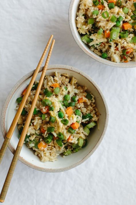 (gluten-free, paleo) Cauliflower fried rice is a healthier alternative to the much loved Chinese favorite. Paleo Cauliflower Fried Rice, Paleo Cauliflower, Whole30 Meal Prep, Easy Whole 30 Recipes, Paleo Friendly Recipes, Cauliflower Fried, Breakfast Low Carb, Cauliflower Rice Recipes, Cauliflower Fried Rice