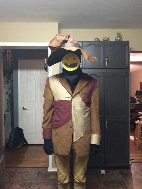 Summerween Trickster Costume Summerween Trickster Costume, Crazy Costume Ideas, Summerween Costumes, Bill Cipher Halloween Costume, Halloween Costume Weeb, Growing Up Creepie Cosplay, Summerween Trickster, Silly Outfits, Emo Halloween Costumes