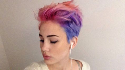 Androgynous Hair, Rainbow Hair Color, Multicolored Hair, Short Hair Color, Haircut And Color, Pastel Hair, Girl Short Hair, Rainbow Hair, Pixie Cuts