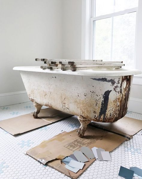 Refinish Clawfoot Tub Diy, Refinishing Clawfoot Bathtub, Diy Clawfoot Tub, Clawfoot Tub Restoration, Refinished Clawfoot Tub, Bathroom With Clawfoot Tub, Tub Paint, Clawfoot Tub Bathroom, Tub Refinishing