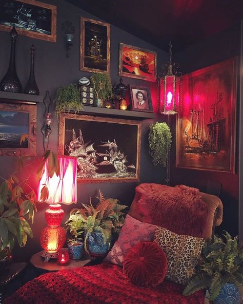 Vintage Maximalism, Deco Baroque, Apartment Vibes, Moody Interiors, Bed Stuy, Dark Home Decor, Apartment Bedroom, Moon River, Future Apartment