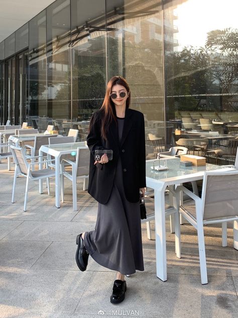 Long Skirt Formal Outfit Business, Womens Semi Formal Attire, Long Skirt And Blazer Outfit, Jumper Dress Outfit Korean, Korean Blazer Outfit, Korean Formal Outfit, Korean Winter Fashion Outfits, Outfit Ideas Korean, Semi Formal Outfit