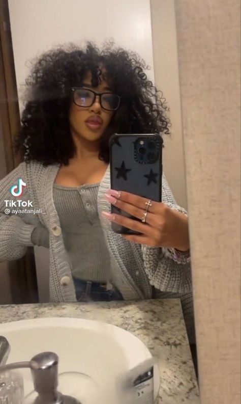 Aya Tanjali Curly Hair, Aya Tanjali, Notti Osama, Youtuber Dr, Teen Pregnancy, Prettiest Girl, Curly Hair Styles Easy, Beautiful Curly Hair, New O