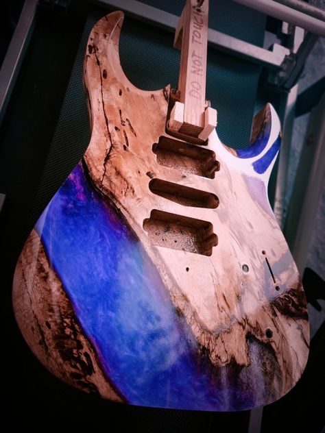 Epoxy Guitar, Resin Guitar, Guitar Wood, Music Obsession, Coasters Resin, Guitar Making, Guitar Diy, Guitar Ideas, Handmade Guitar