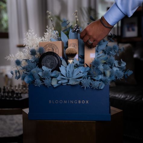 Check out our Father's day collection Link in bio. Luxury Flower Box Gifts, Elegant Gift Box Ideas, Ramo Ideas, Rosh Hashana Gift, Wedding Platters, Diy Gifts For Men, Luxury Packaging Design, Creative Wedding Gifts, Wedding Gifts Packaging