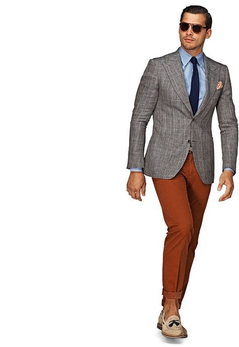 sporting rusty chino Daniel Craig Suit, Colored Pants Outfits, Fall Suit, Suits Men Business, Slim Fit Dress Pants, Mens Fashion Classy, Suit Trousers, Sharp Dressed Man, Slim Fit Suit