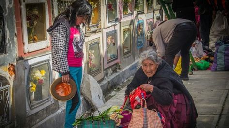 Hoy inicia la fiesta de Todos Santos y se recibe a los difuntos - ANF Agencia de Noticias Fides Bolivia Bolivia, Color, Santos