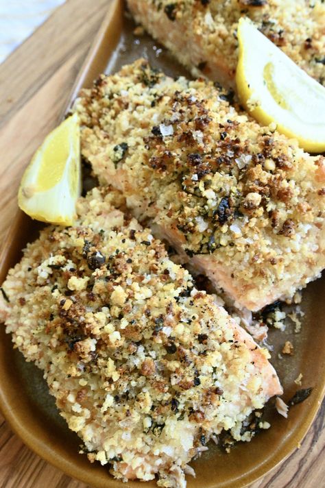 Macadamia Crusted Salmon with Mauna Loa Macadamia Nuts — Crazy Blonde Life Mac Nut Crusted Fish, Macadamia Nut Encrusted Halibut, Macadamia Crusted Salmon, Macadamia Crusted Fish, Macadamia Nut Crusted Fish, Nut Crusted Salmon, Salmon Toppings, Crusted Salmon Recipes, Crusted Fish