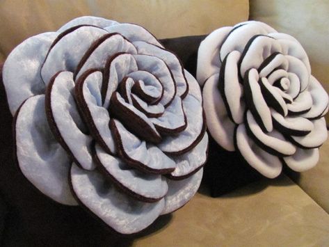 Succulent Pillows, Flower Pillow Pattern, Succulent Pillow, Pillow Covers Tutorial, Felt Flowers Patterns, Make Your Own Pillow, Felt Rose, Felt Flower Tutorial, Threads Magazine