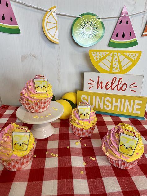 Summer Kitchen Decor, Lemonade Decor, Bake Cupcakes, Rae Dunn Decor, Patriotic Cookies, Summer Cupcakes, Fake Bakes, Fake Cupcakes, Faux Food