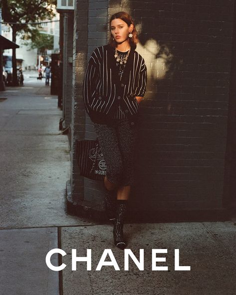 Vivienne Rohner Models CHANEL Pre-Spring 2023 Collection Chanel Ss23, Vivienne Rohner, 90s Models, Star Top, 2023 Collection, Striped Cardigan, Summer 2023, Top Model, Fashion Photographer