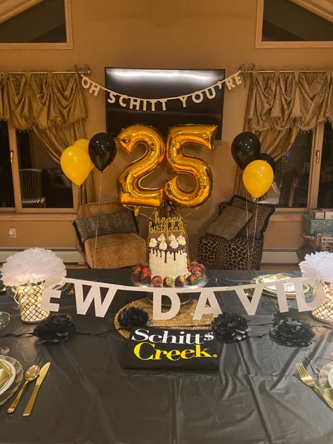 Schitts Creek Party Decor, Schitts Creek Birthday Party, Schitts Creek Birthday, 25th Birthday Party, 25th Birthday Parties, Schitts Creek, 25th Birthday, Birthday Party Decorations, Halloween Wreath