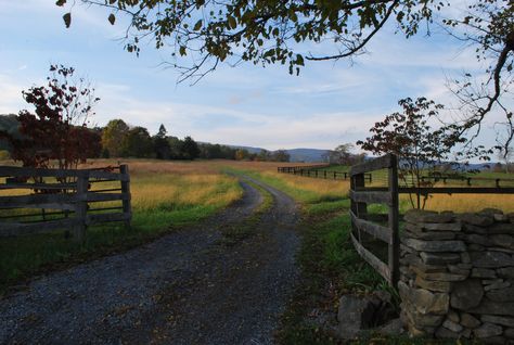 Virginia Countryside Virginia Countryside, Virginia Nature, Rural Virginia, Loudoun County Virginia, West Virginia Roadside Attractions, Raven Cycle, Southern Comfort, Past Life, Comfort Zone