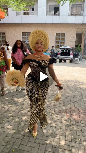 Igbo Bride Traditional Weddings, Nigerian Gele, Igbo Bride, 2024 Bride, Nigerian Bride, Aso Ebi Bella, Bella Naija Weddings, Nigerian Wedding, Artist On Instagram