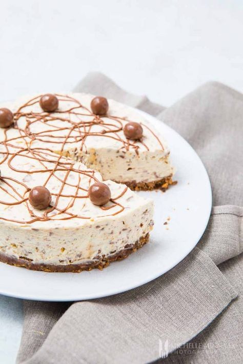 Malteser Cheesecake, Maltesers Cheesecake, Newyork Cheesecake, Mint Cheesecake, Banana Pudding Cheesecake, Chocolate Cheesecake Recipes, Baked Cheesecake Recipe, Easy Cheesecake Recipes, Cheesecake Filling