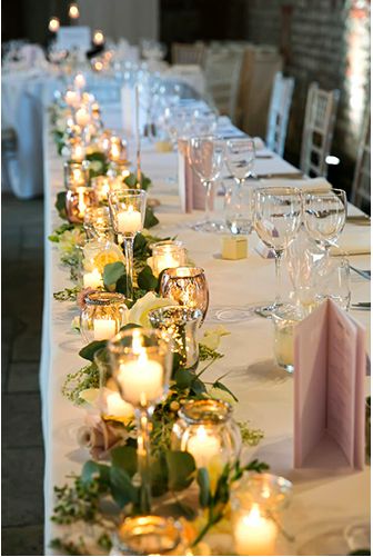 Top Table Candles and flowers Wedding Table Centerpieces Rectangle Tables, Boho Top Table Flowers, Top Table Candles, Candle Centre Piece, Table Decorations With Candles, Wedding Top Table Flowers, Head Table Flowers, Cosy Wedding, Wedding Top Table Decorations