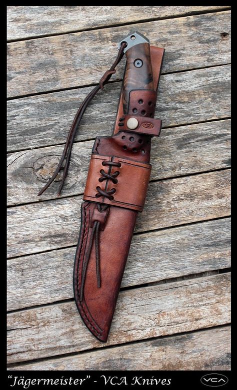 Leather Sheaths For Knives, Bushcraft Projects, Messer Diy, Leather Knife Sheath Pattern, Knife Holster, Leather Knife Sheath, Leather Working Projects, Custom Leather Belts, Case Knives