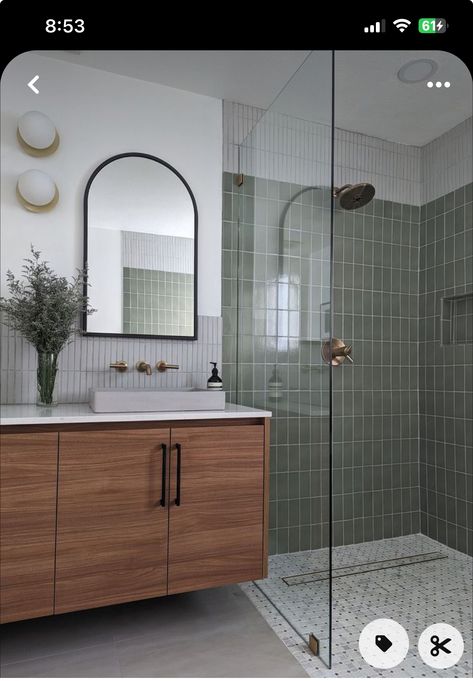 Bathroom Tile Moroccan, Midcentury Bathroom Design, Neutral Modern Bathroom, Wetroom Ideas, Small Bathroom With Tub, Glamorous Bathroom Decor, Green Tile Bathroom, Bathroom Color Schemes, Stone Bathroom