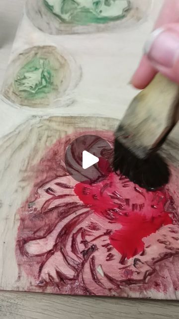 video of woodcut print being created step by step, to make a chrysanthemum flower. Japanese Printmaking, Japanese Woodcut, Japanese Woodblock, I Am Loving, Gradient Background, Brushing, Chrysanthemum, Printmaking, You Think