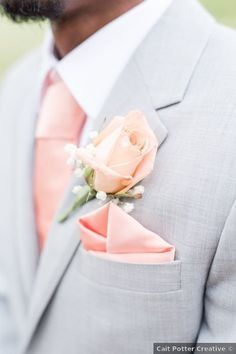 Groom wedding outfit - suit grey pink bright light soft pocket square rose tie boutonniere summer classic {Cait Potter Creative} Grey Tuxedo Wedding, Chambelanes Outfits, Groom Wedding Outfit, Fishers Indiana, Wedding Groomsmen Attire, Young Wedding, Wedding Outfits For Groom, Rustic Boutonniere, Outfit Suit