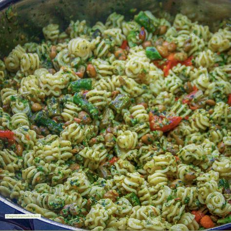 Refreshing Summer Pasta with Mint Pesto Mint Pasta Salad, Mint Pesto, Pesto Pasta Salad, Mint Sauce, Herb Gardening, Packed Lunch, Summer Refreshments, Pack Lunch, Pasta Salad Recipes