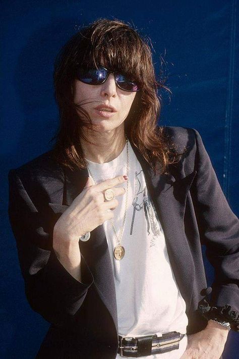 Chrissy Hinde Chrissy Hynde, Chrissie Hynde, Outfit Essentials, The Pretenders, Live Rock, Style Goals, Punk Rock Bands, The New Wave, Punk Bands