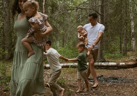 Family photos that bring you peace. Hippie Family, Alaska Wedding, Instagram Family, New Earth, July 28, Wedding Elopement, Elopement Photographer, Family Photos, Alaska