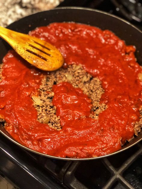 Cheese Tortellini with Meat Sauce – Farm to Table to Soul Tortellini With Blush Sauce, Tortellini And Meat Sauce, Beef Tortellini Skillet, Cheese Tortellini With Meat Sauce, Cheesy Beef Tortellini Skillet, Tortellini With Meat Sauce, Simple Dinner, Cheese Tortellini, Farm To Table