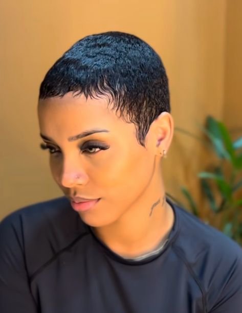 Pixie Hairstyles Natural Hair, Twa Relaxed Hair, Faded Pixie Haircut Black Women, Women Barber Haircut, Black Woman Fade Haircut, Brown Pixie Cut Black Women, Low Haircut For Black Women, Teyana Taylor Short Hair, Bald Fade Women Black