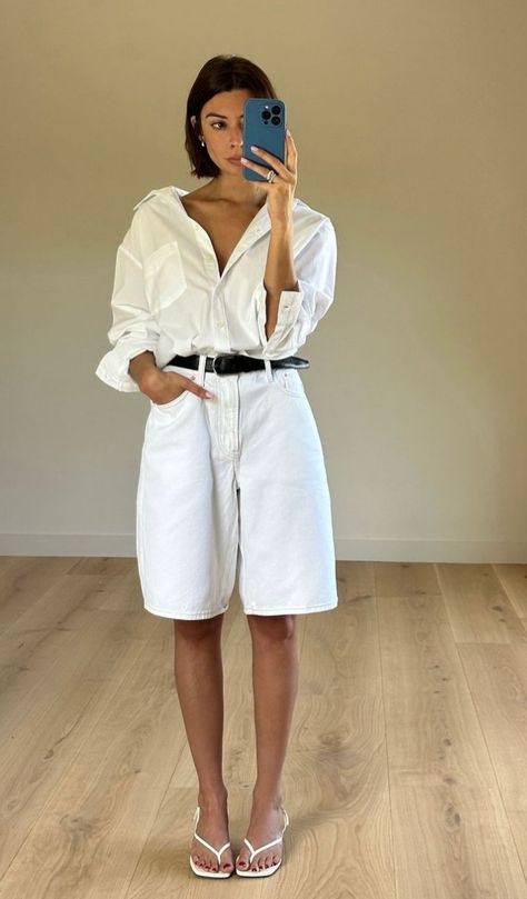 Chica Chola, White Shorts Outfit, Chic Outfits Classy, Outfit Inspo Spring, Latina Outfits, Cozy Wear, Smart Casual Work Outfit, Work Outfits Women Summer, Capsule Wardrobe Outfits