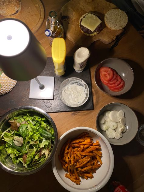 YUMMY DINNER BURGER SALAD POTATOES COOKING Homemade Burgers Aesthetic, Homemade Burger Aesthetic, Burger Night Aesthetic, Home Burger, Homemade Burger, Burger Night, Food Aesthetics, Homemade Burgers, Dinner Food