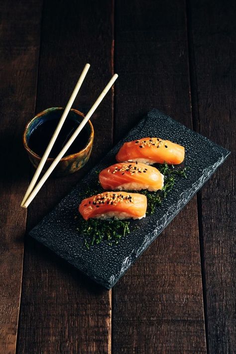 Dragon Sushi, Sushi Menu, Frozen Hot Chocolate, Sushi Time, Black Food, Food Photography Tips, Sushi Recipes, Food Poster Design, Sushi Restaurants