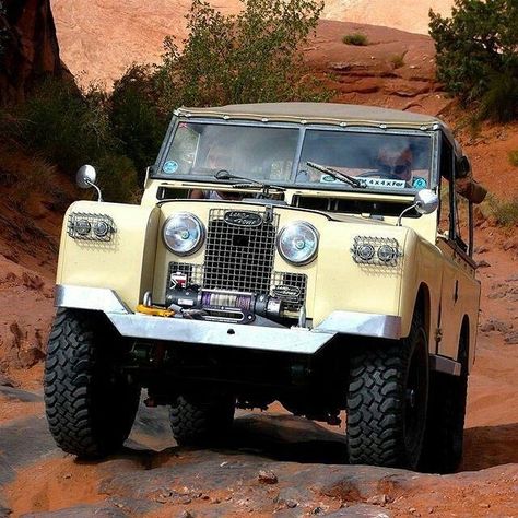 Land Rover Santana, Land Rover Series 2, Land Rover Series 3, Red Sand, Mars Rover, Land Rover Models, Jaguar Land Rover, Overland Vehicles, Quad Bike