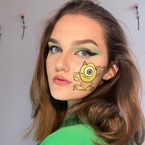 Mike Wazowski Makeup, Mike Wazowski, Monsters Inc, Maquillaje De Ojos, Halloween Makeup, Womens Makeup, Face Paint, Carnival Face Paint, Carnival