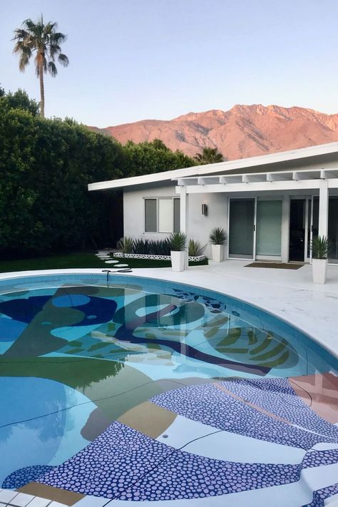 How to Spiff Up Your Patio With Outside Art - WSJ Palm Springs Pool, Kidney Shaped Pool, Pool Paint, Pool Art, White Brick, Pool Design, Pool Deck, Cool Pools, Pool Designs