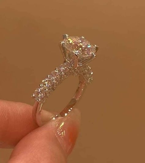 Fairytale Engagement Rings, Expensive Wedding Rings, Cute Promise Rings, Pretty Engagement Rings, Dream Wedding Ring, Shopping Haul, Pretty Jewelry Necklaces, Cute Engagement Rings, Future Engagement Rings