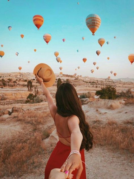 Cappadocia Picture Ideas, Cappadocia Photo Ideas, Hot Air Balloons Photography, Turkey Vacation, Travel Pose, Istanbul Photography, Turkey Photos, American Summer, Travel Journey