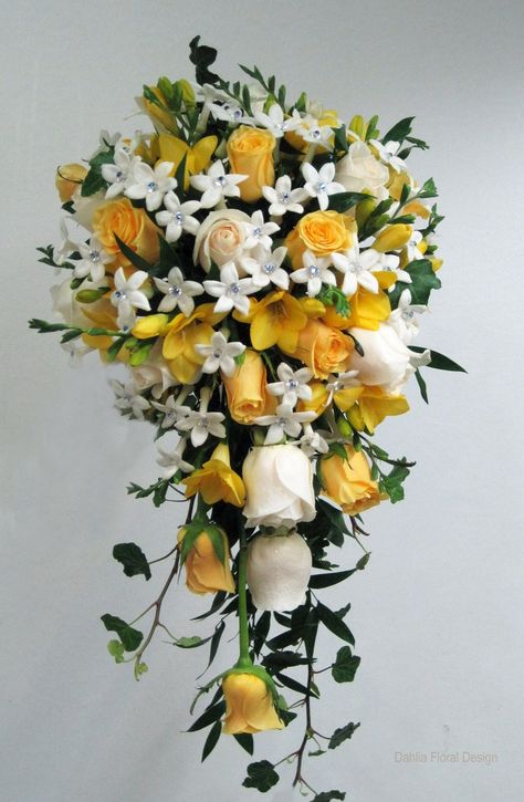 Wedding Flowers Yellow, Wedding Flowers White Roses, Plumeria Bouquet, Sunshine Wedding, Yellow Bridal Bouquets, Yellow Wedding Bouquet, Wedding Flower Guide, Wedding Yellow, Bridal Bouquet Blue