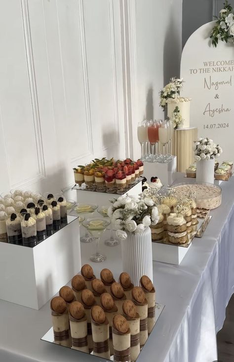 Engagement Buffet Table, White Table Set Up, Engagement Party Food Set Up, Muslim Bridal Shower Ideas, Nikkah Food Table, Nikkah Table Decor, Nikkah Dessert Table, Aesthetic Wedding Food Table, Wedding Food Elegant