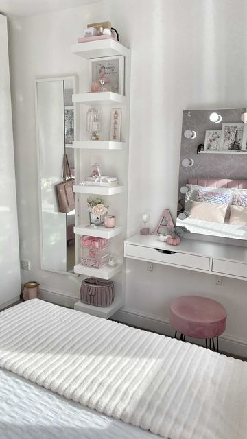 Box Room Bedroom Ideas For Teenage Girl, Tennage Girl Room, Tenageers Room Girl Ideas, Girls Dressing Table Ideas, Rooms For Teenage Girl, Aesthetic Teenage Girl Bedroom, Bedroom Inspo Teenage Girl, White Teenage Girl Bedroom, Room Ideas Teenagers Girl