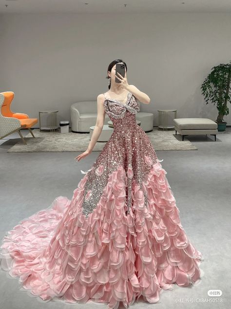 Enchanted Gown Prom, Enchanted Gown, Kpop Dress, Gowns Dresses Elegant, Indian Gowns Dresses, Princess Ball Gowns, Classy Dress Outfits, Fairytale Dress, A Line Prom Dresses