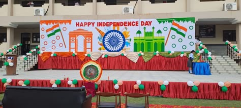 Outside School, School Artwork, Independence Day Drawing, Happy Independence Day Images, Class Board, School Kids Crafts, Modern Mehndi, Diy Classroom Decorations, School Board Decoration